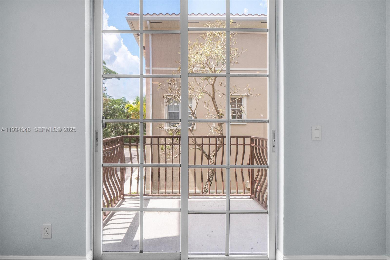 888 University Boulevard Jupiter, FL 33458 - Photo 21 of 41 a view of a balcony