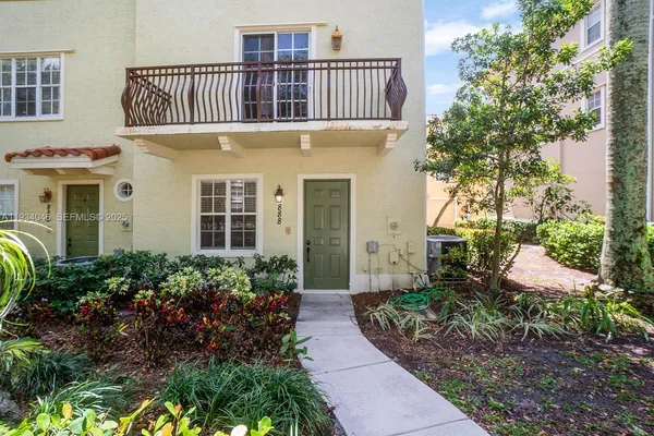 $535,000 | 888 University Boulevard, Jupiter, FL 33458