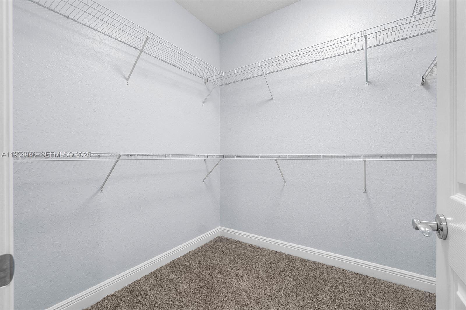 888 University Boulevard Jupiter, FL 33458 - Photo 31 of 41 a view of a room