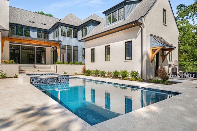 $5,300,000 | 2811 Tyne Boulevard, Nashville, TN 37215