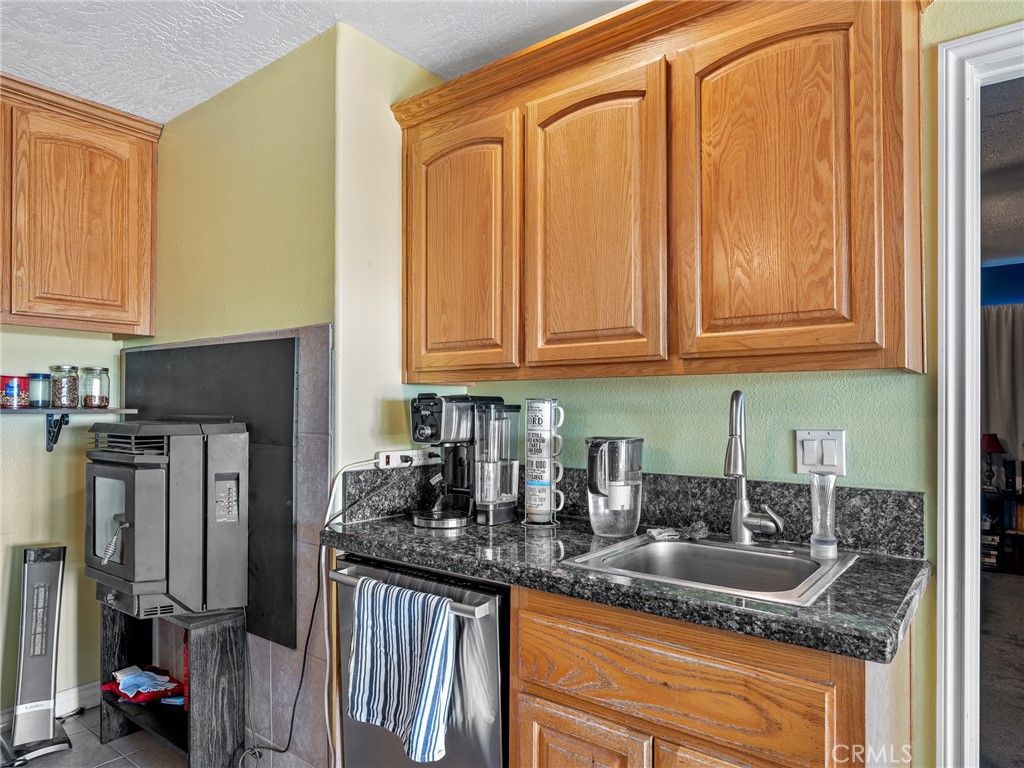 13850 Night Shade Road Apple Valley, CA 92307 - Photo 42 of 75