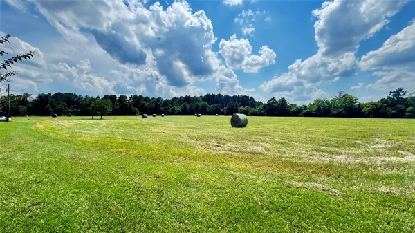 $539,500 | 501 County Road 2276, Cleveland, TX 77327