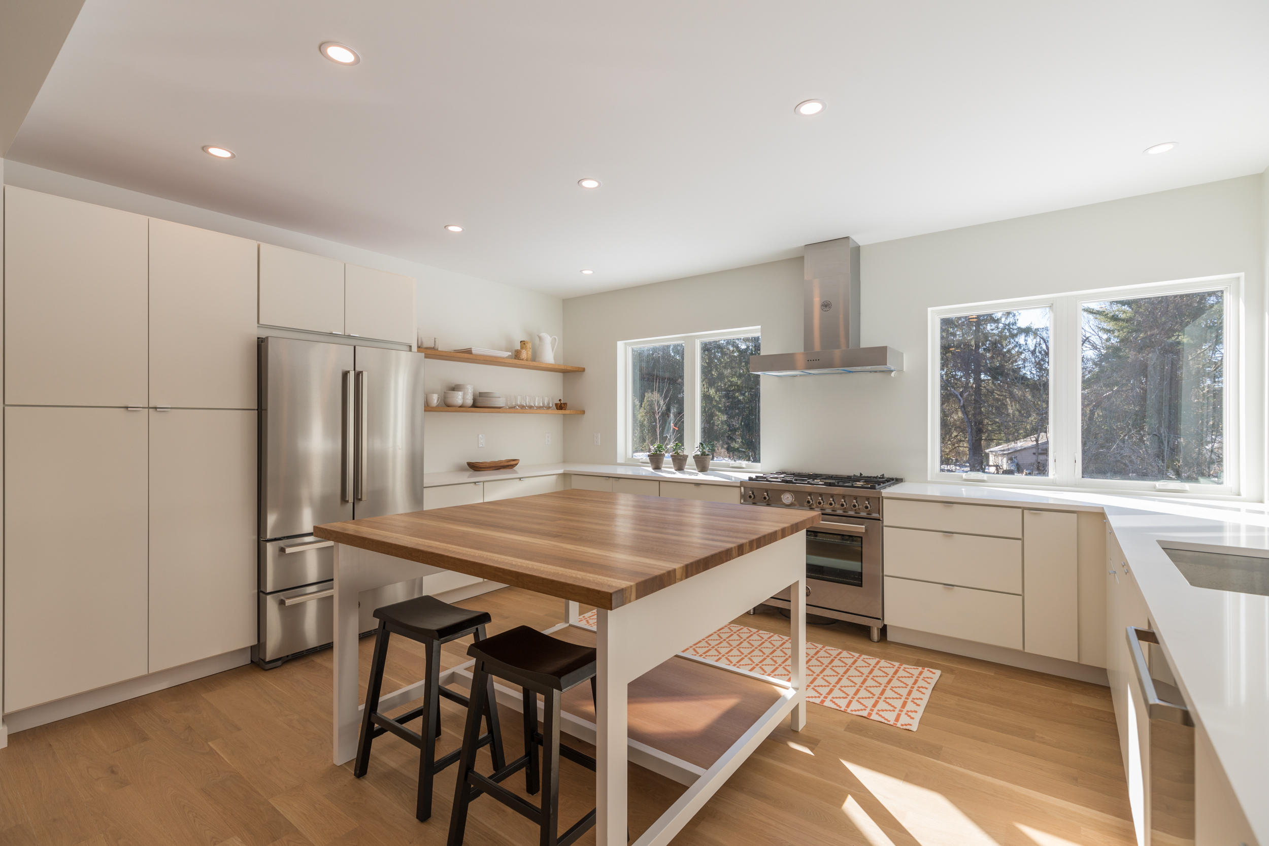 156 Foreside Road Falmouth, ME 04105 - Photo 2 of 23 Kitchen