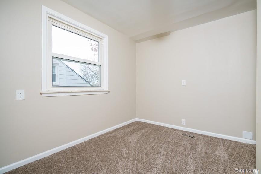 8584 Harding Center Line, MI 48015 - Photo 26 of 43