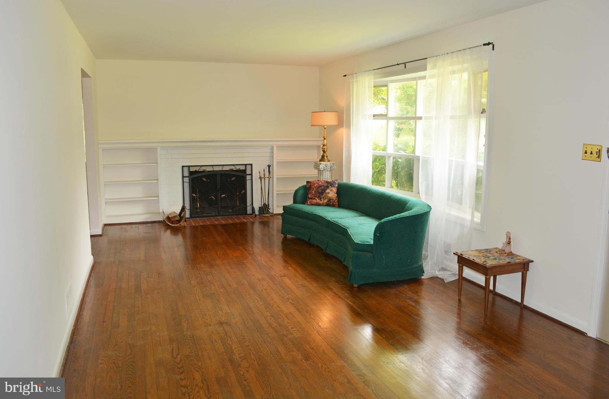16005 Kenny Road Laurel, MD 20707 - Photo 5 of 23 Living Room, View 1