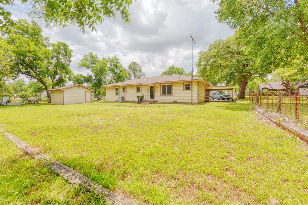 308 West White Street Pilot Point, TX 76258 - Photo 11 of 13
