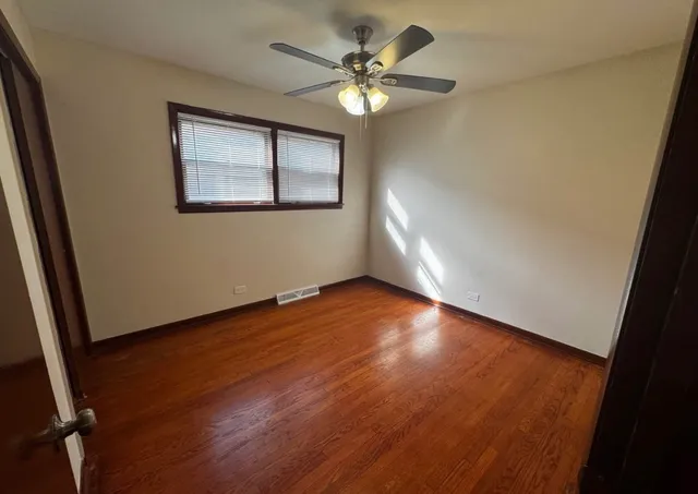 $2,500 | 725 Brummel Street, Unit 2, Evanston, IL 60202