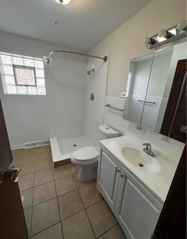 $2,500 | 725 Brummel Street, Unit 2, Evanston, IL 60202