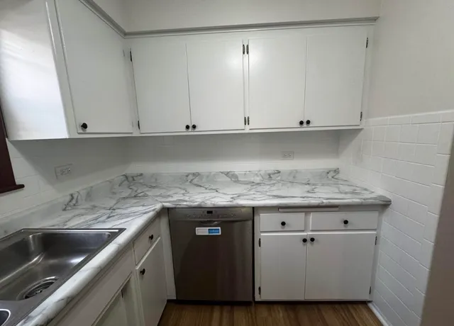 $2,500 | 725 Brummel Street, Unit 2, Evanston, IL 60202