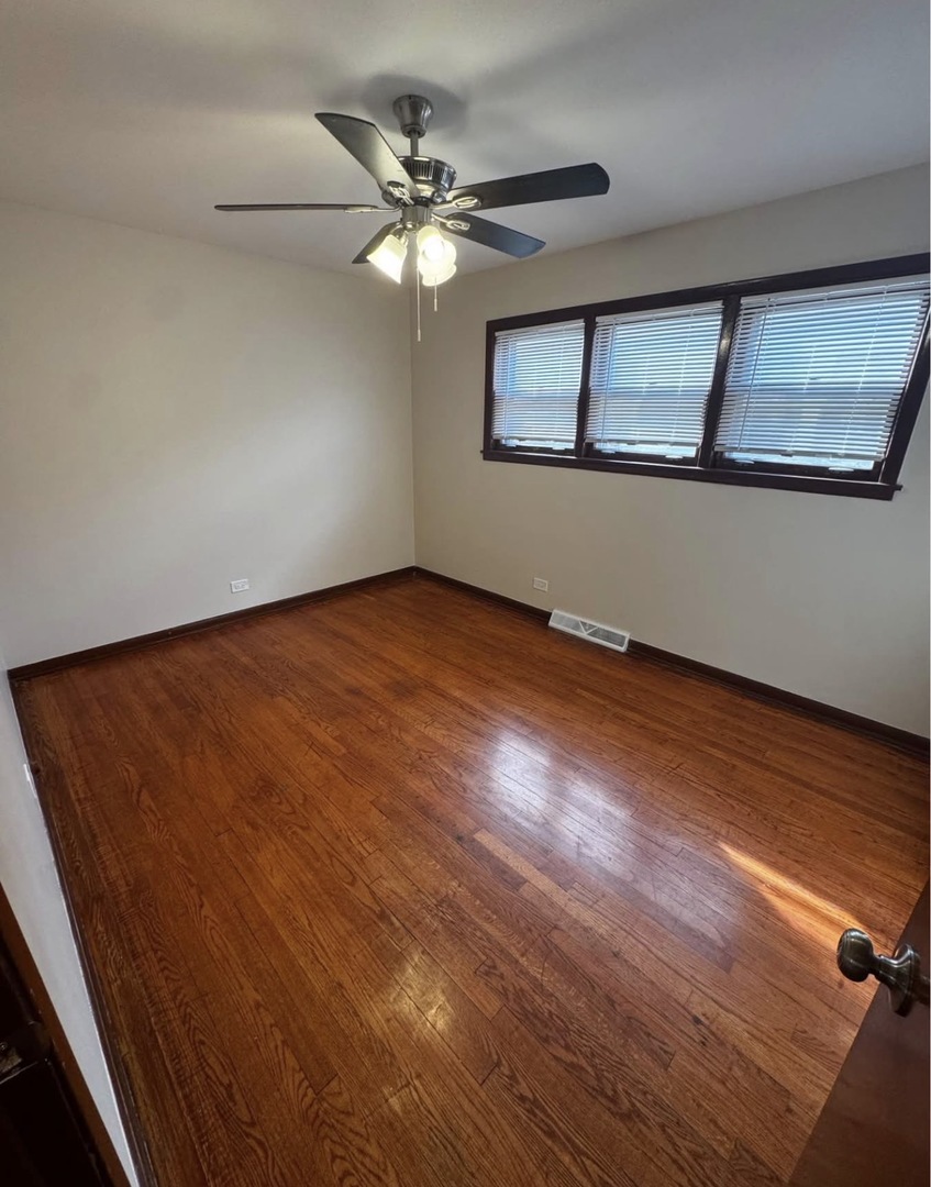 725 Brummel Street, Unit 2 Evanston, IL 60202 - Photo 10 of 29