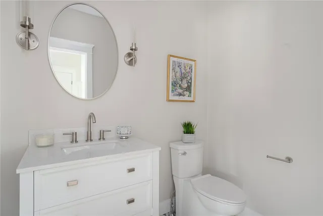 $1,299,900 | 5 Braeburn Circle, Cranston, RI 02921