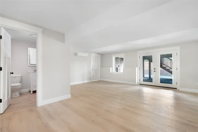 $1,299,900 | 5 Braeburn Circle, Cranston, RI 02921