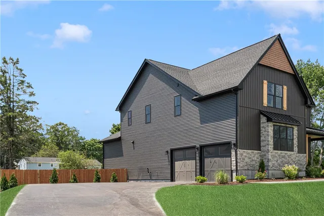 $1,299,900 | 5 Braeburn Circle, Cranston, RI 02921