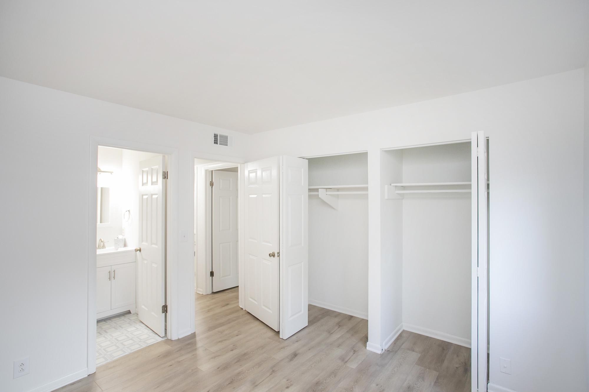 312 Summit Ridge Circle Nashville, TN 37215 - Photo 19 of 36 an empty room with closet area