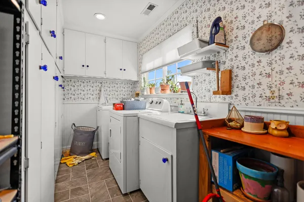 $609,000 | 3330 Scenic Drive, Redding, CA 96001