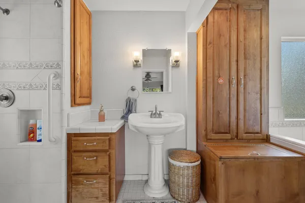 $609,000 | 3330 Scenic Drive, Redding, CA 96001