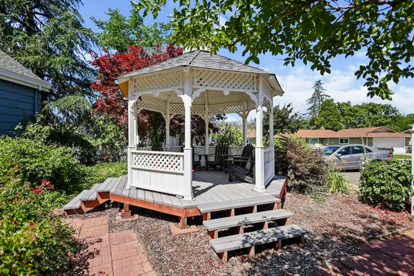 $609,000 | 3330 Scenic Drive, Redding, CA 96001