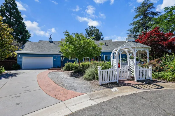 $609,000 | 3330 Scenic Drive, Redding, CA 96001