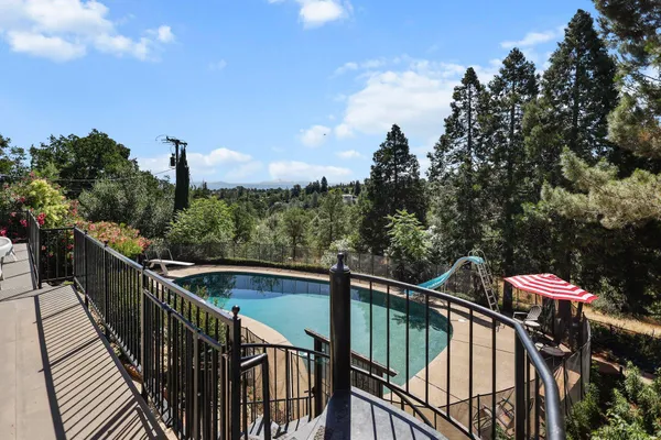 $609,000 | 3330 Scenic Drive, Redding, CA 96001