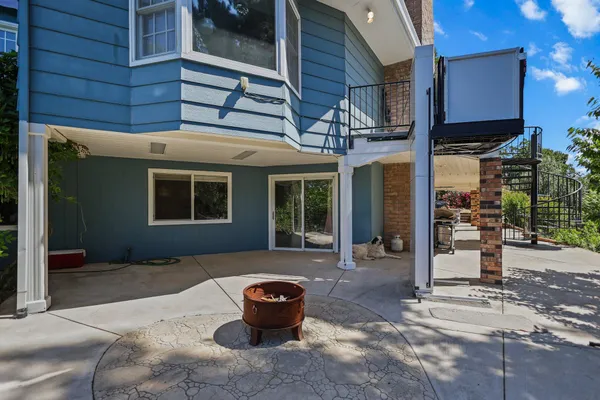 $609,000 | 3330 Scenic Drive, Redding, CA 96001
