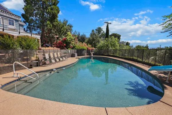 $609,000 | 3330 Scenic Drive, Redding, CA 96001