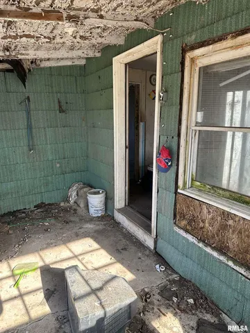 $12,500 | 219 5th Street, Lincoln, IL 62656