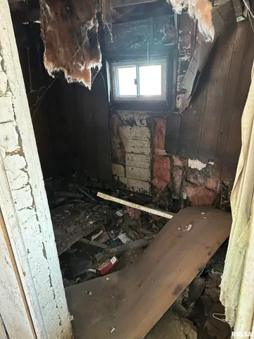 $12,500 | 219 5th Street, Lincoln, IL 62656