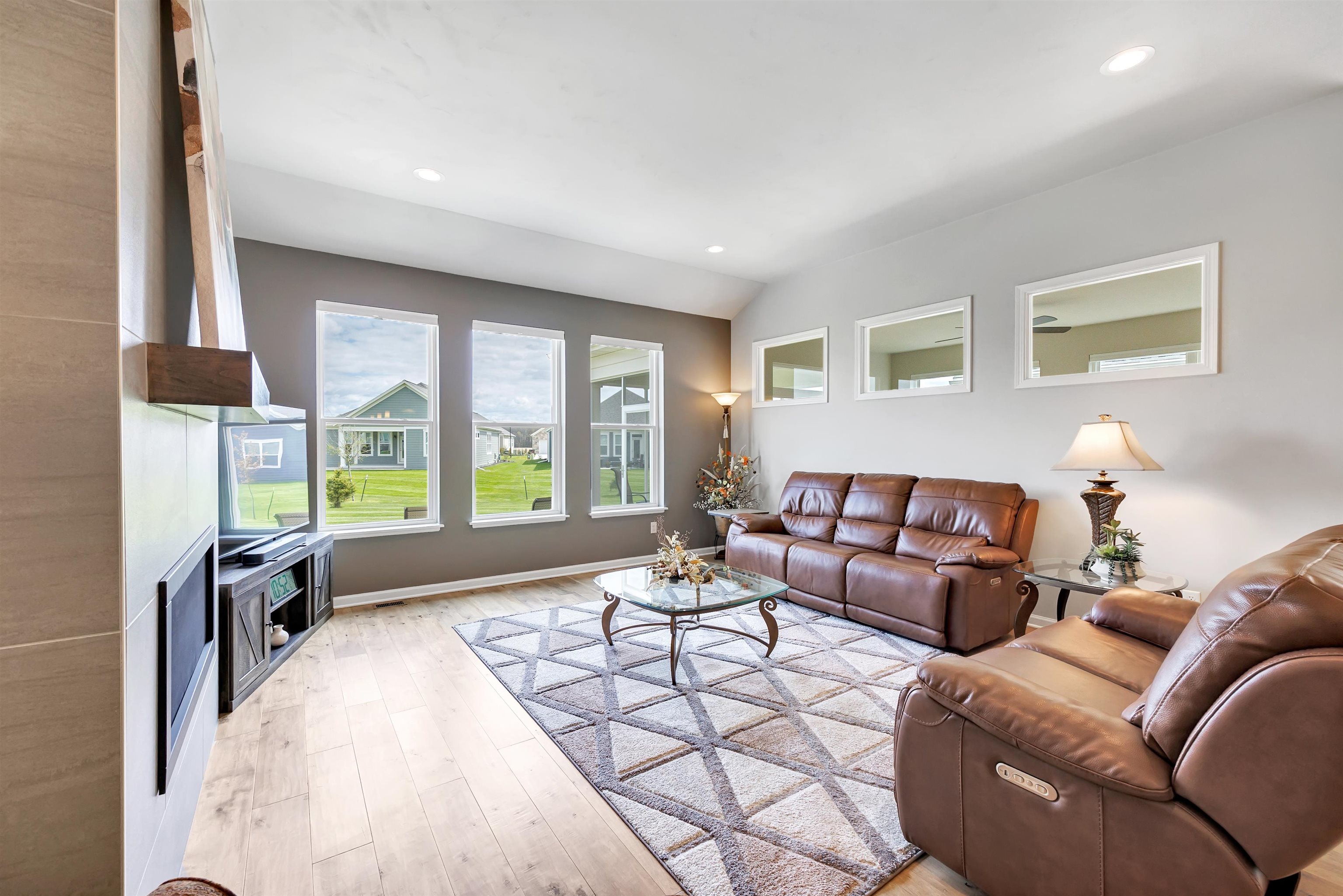 5668 North Kestrel Circle Appleton, WI 54913 - Photo 9 of 33