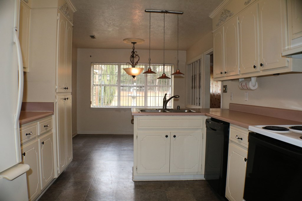 4309 Ascot Road Hephzibah, GA 30815 - Photo 8 of 36