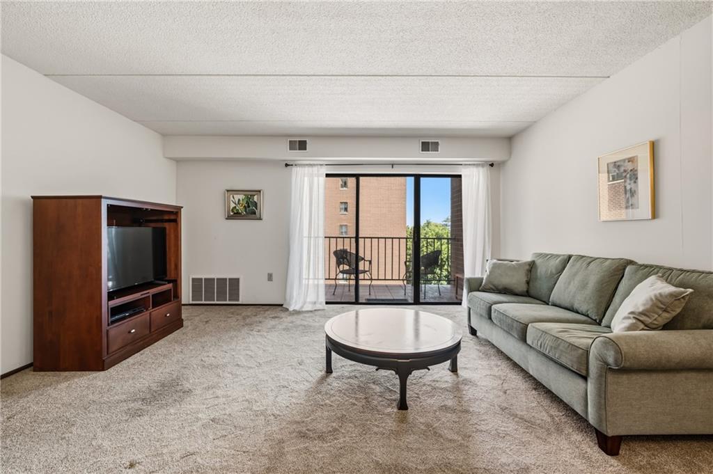 5600 Munhall Road, Unit 601 Pittsburgh, PA 15217 - Photo 11 of 32 Gallery Image 11