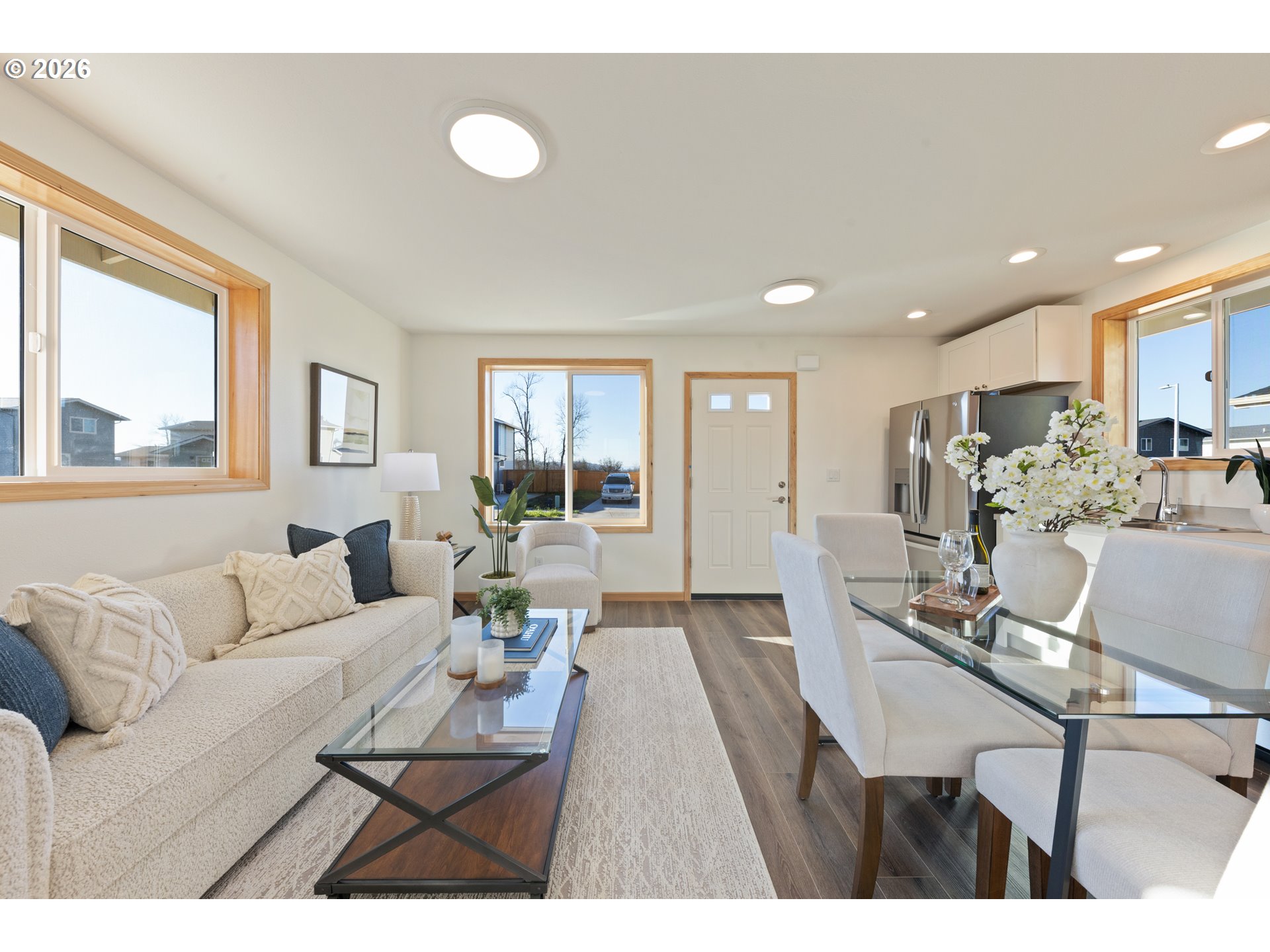749 ST Charles Street Eugene, OR 97402 - Photo 35 of 37 a living room with furniture and a large window