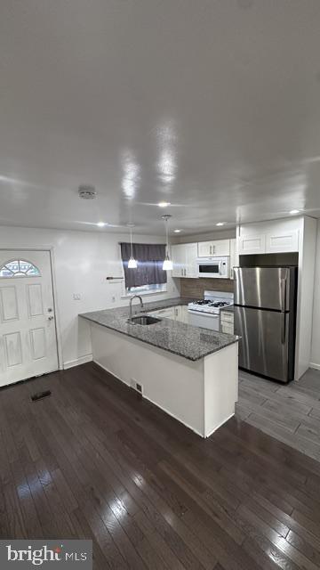 6013 Belden Street Philadelphia, PA 19149 - Photo 13 of 26 Modern kitchen with sleek finishes.