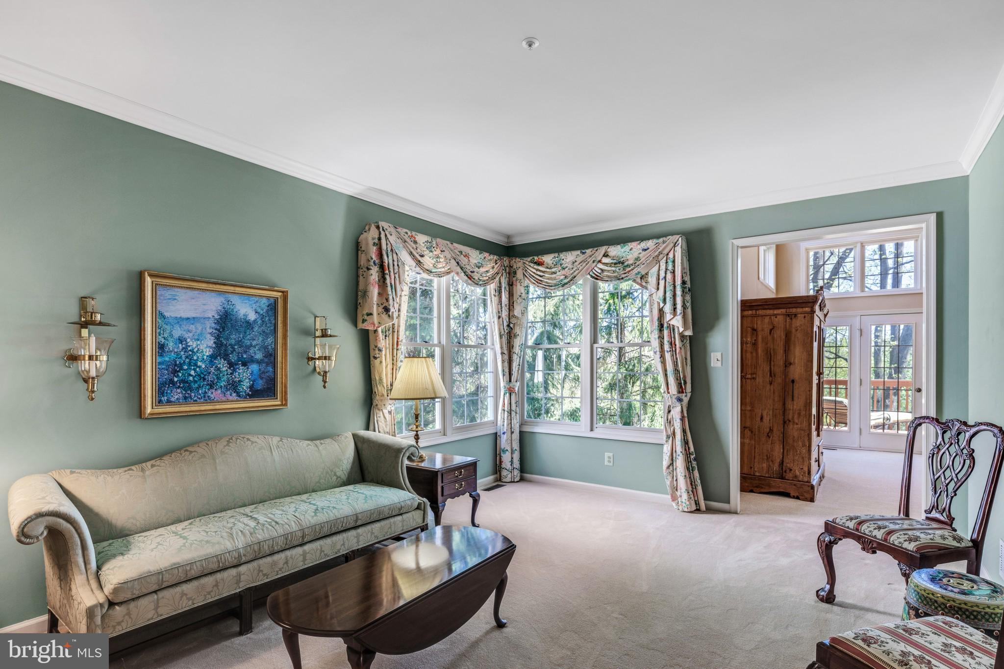 40 Ridgeview Road Newtown Square, PA 19073 - Photo 5 of 38 Living Room with corner windows