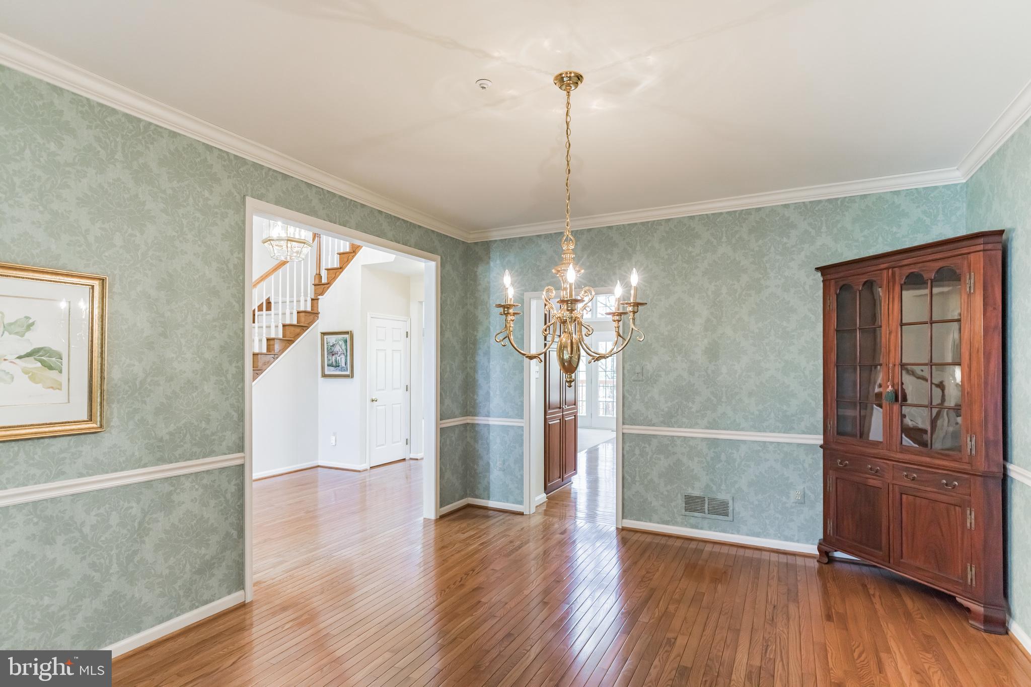 40 Ridgeview Road Newtown Square, PA 19073 - Photo 6 of 38 Dining Room with hardwood floors