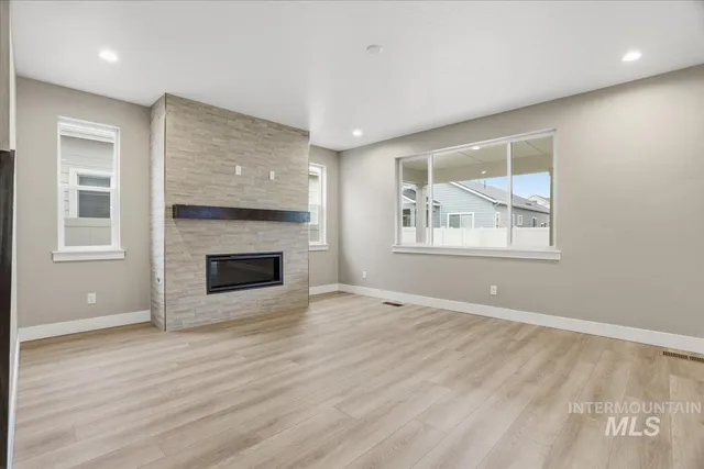 $674,990 | 6117 North Torva Avenue, Meridian, ID 83646