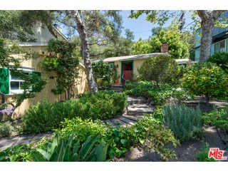 448 Sycamore Road Santa Monica, CA 90402 - Photo 3 of 13