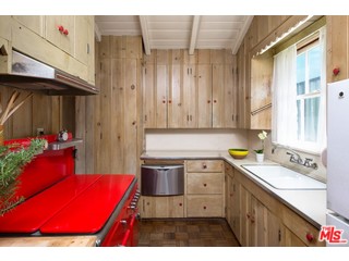 448 Sycamore Road Santa Monica, CA 90402 - Photo 8 of 13