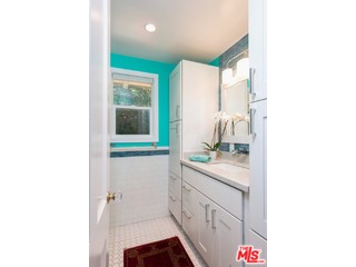 448 Sycamore Road Santa Monica, CA 90402 - Photo 10 of 13