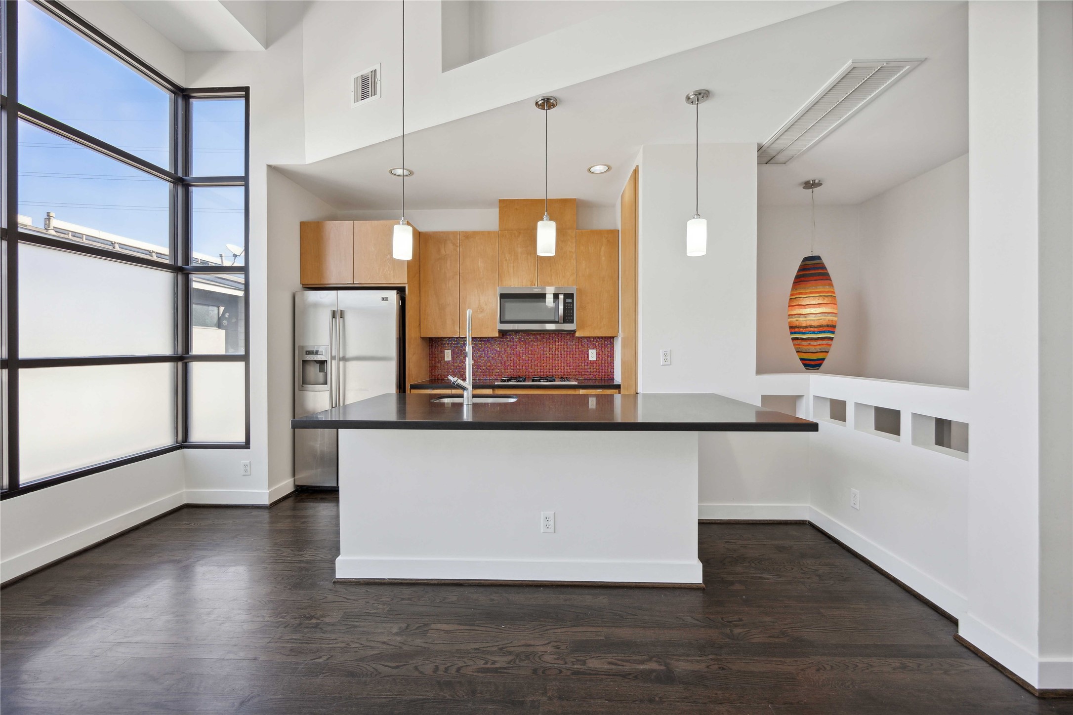 1023 Bonner Street, Unit 1023 Houston, TX 77007 - Photo 6 of 24 Fridge included!