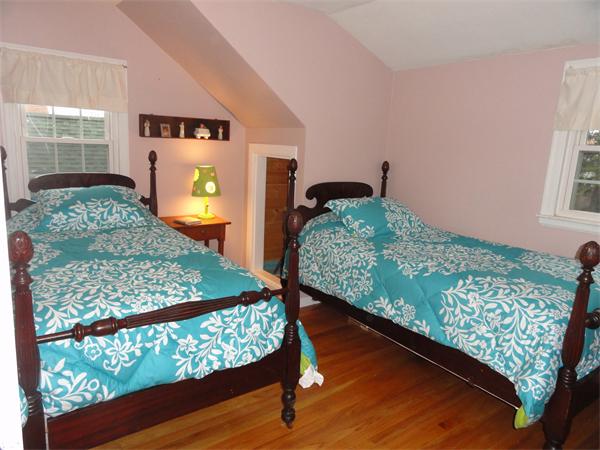 46 Pomeroy Lane Amherst, MA 01002 - Photo 17 of 29 Gallery Image 17
