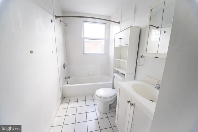 $545,000 | 824 South 12th Street, Unit 2, Philadelphia, PA 19147