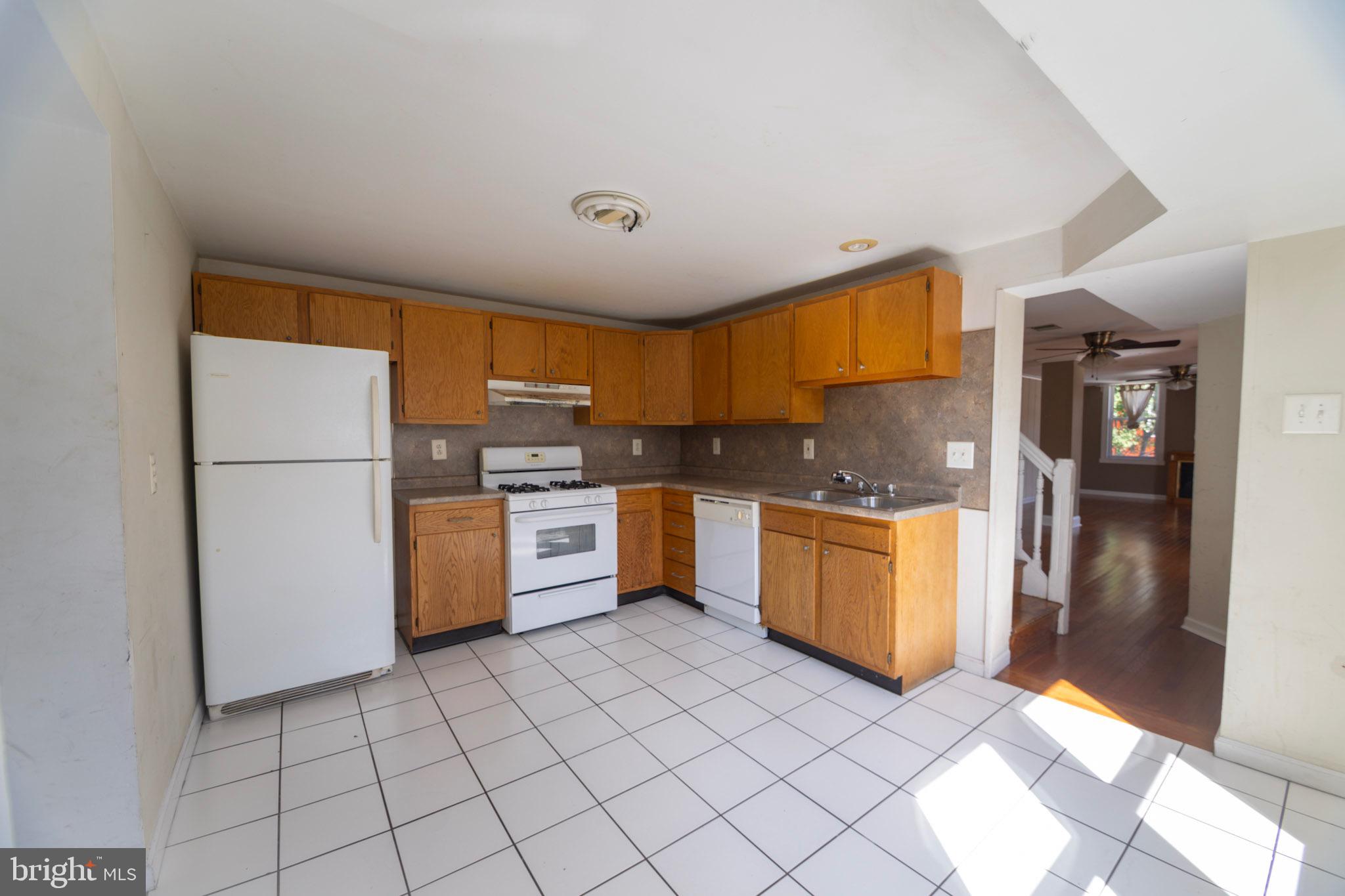 824 South 12th Street, Unit 2 Philadelphia, PA 19147 - Photo 3 of 21