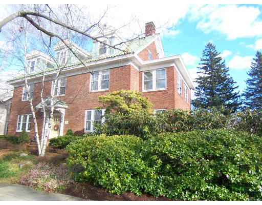 28 Monadnock Road Worcester, MA 01609 - Photo 2 of 15 Gallery Image 2