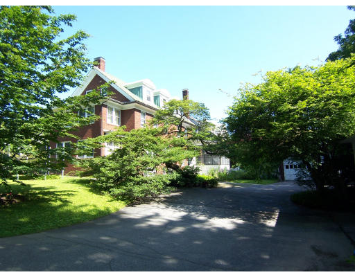 28 Monadnock Road Worcester, MA 01609 - Photo 5 of 15 Gallery Image 5