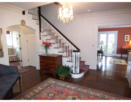 28 Monadnock Road Worcester, MA 01609 - Photo 8 of 15 Gallery Image 8