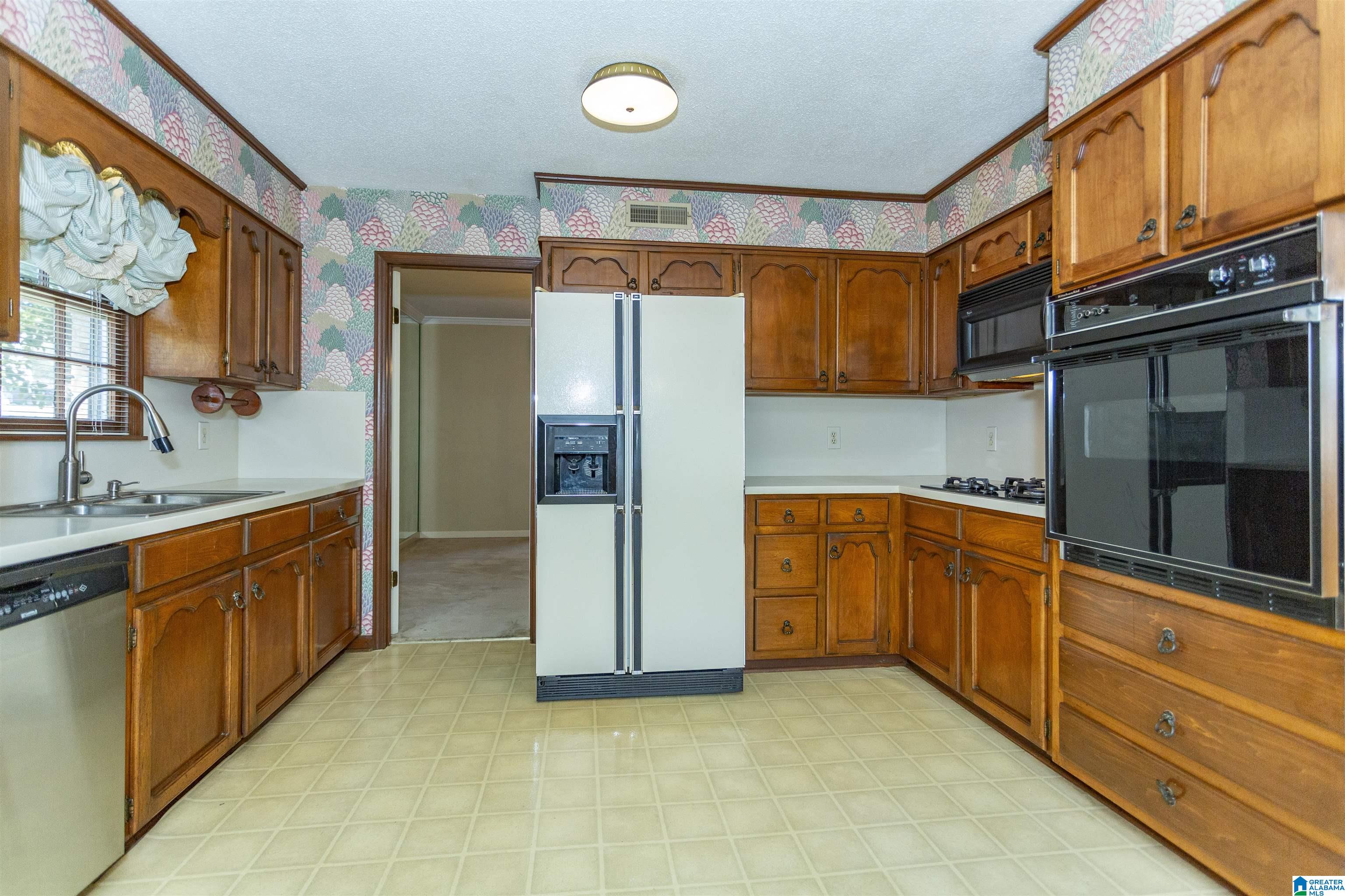 1829 Catala Road Birmingham, AL 35216 - Photo 9 of 49