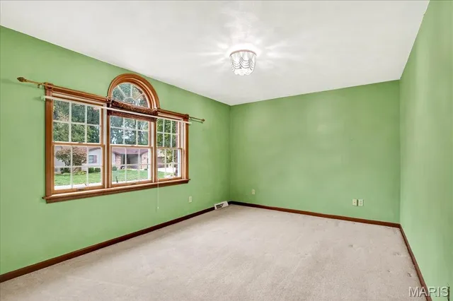 $335,000 | 201 Oak Tree Drive, Columbia, IL 62236