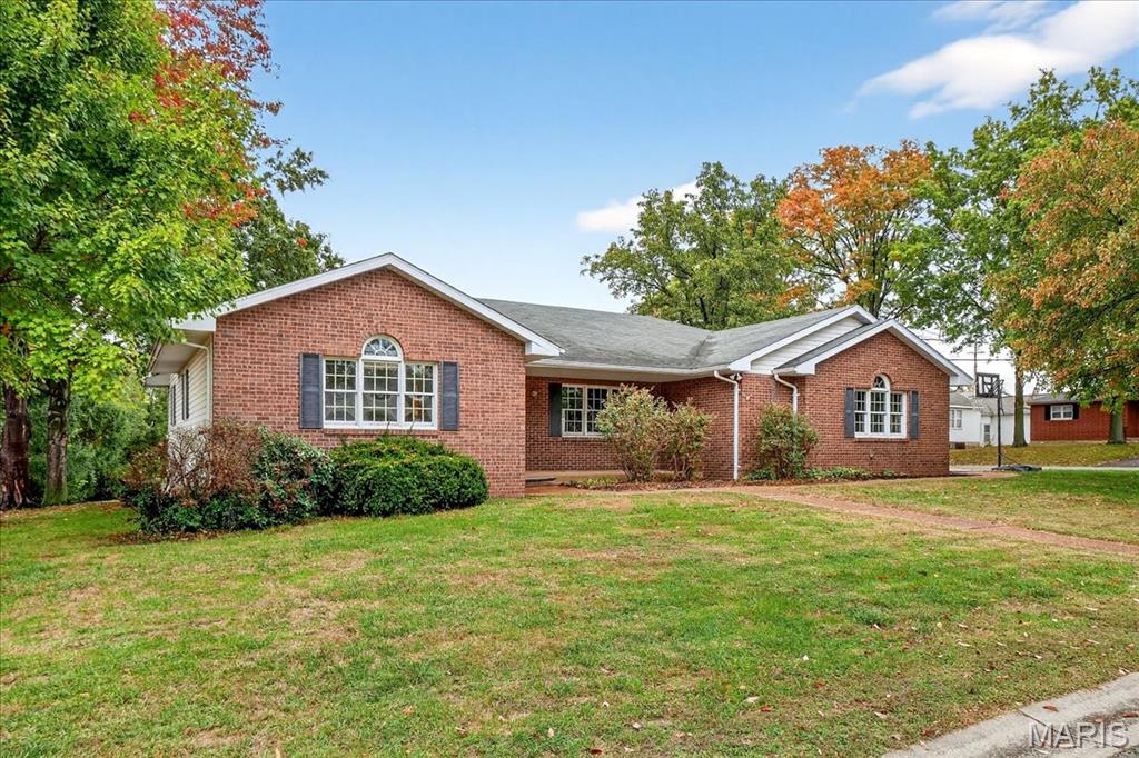 201 Oak Tree Drive Columbia, IL 62236 - Photo 3 of 47