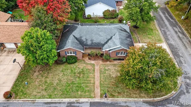 $335,000 | 201 Oak Tree Drive, Columbia, IL 62236