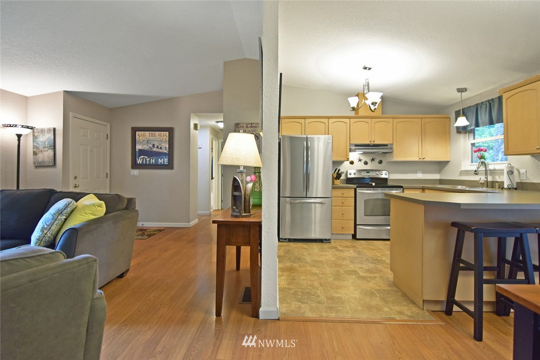 2929 165th Place Southeast Bothell, WA 98012 - Photo 5 of 11